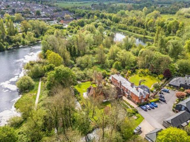 House for sale in Barton Stacey, Hampshire