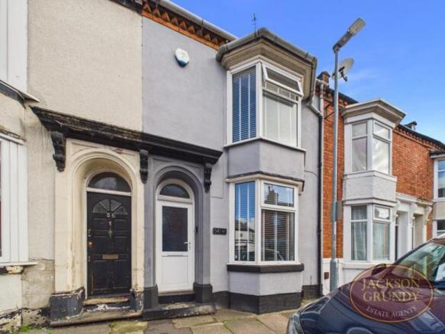 Cottage for sale in Abington, Northampton