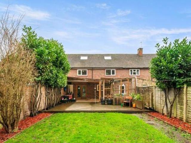 House for sale in Ascot