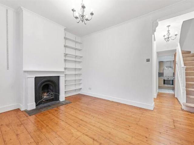 Cottage for sale in Cat Hill