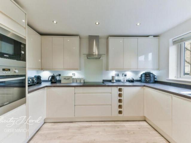 Cottage for sale in Greenwich Town Centre, Greater London