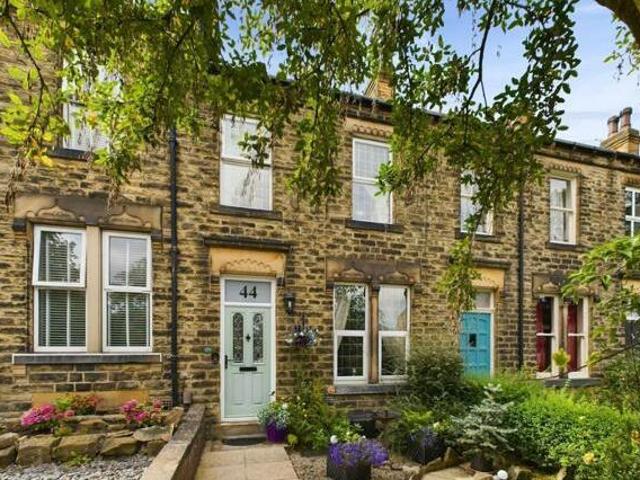 House for sale in Batley, West Yorkshire