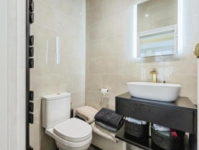 Cottage for sale in Mount Wise