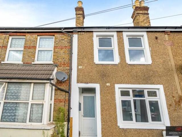 Cottage for sale in Slough