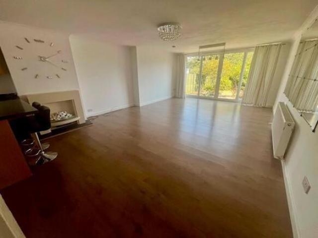 Cottage for sale in Reading