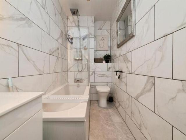 Cottage for sale in Avenues, Hull