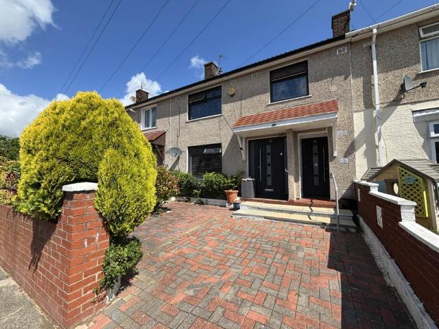 Terraced House for sale in Southdene