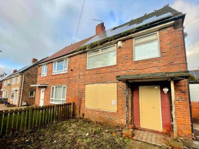 House for sale in Newcastle-under-Lyme, Staffordshire