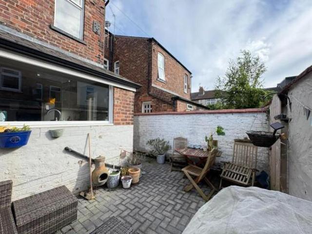 Cottage for sale in Georgia, Greater Manchester