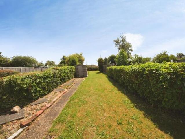 Cottage for sale in Spring Park, Luton