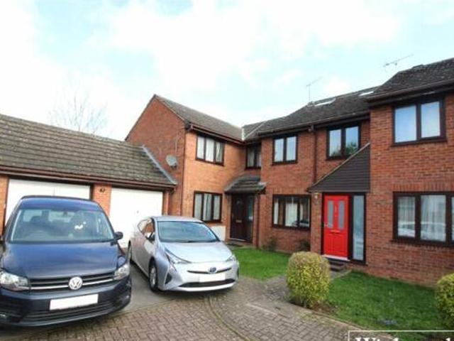 House for sale in Elstree and Borehamwood, Borehamwood