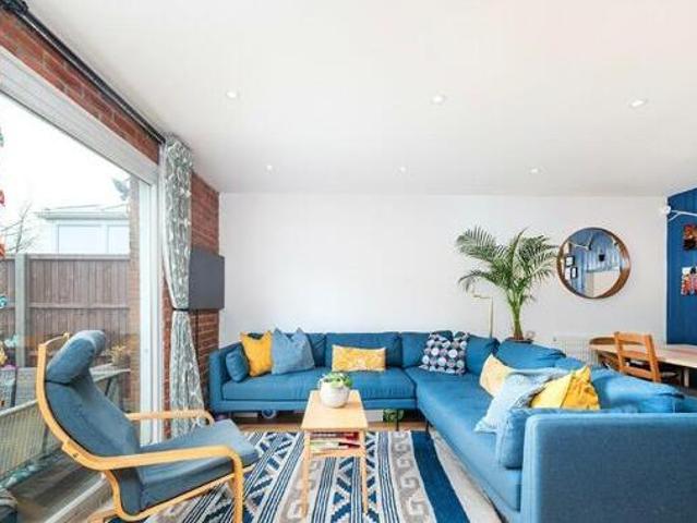 House for sale in Elstree and Borehamwood, Borehamwood