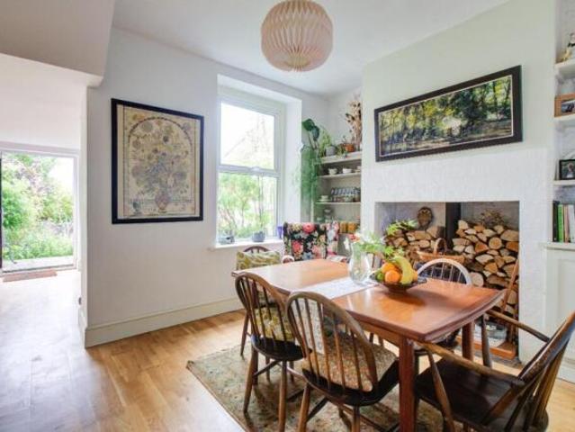 Cottage for sale in Bulk, Bare