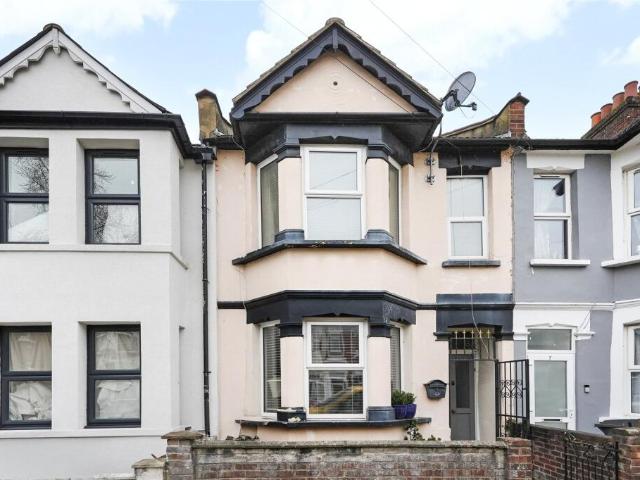 Terraced House for sale in Walthamstow