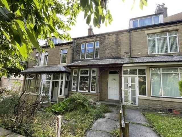 House for sale in Baildon, West Yorkshire