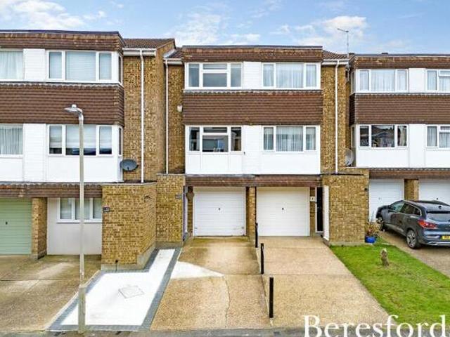 House for sale in Navestock Side, Essex