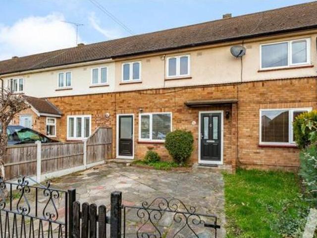 House for sale in Pilgrims' Hatch, Brentwood