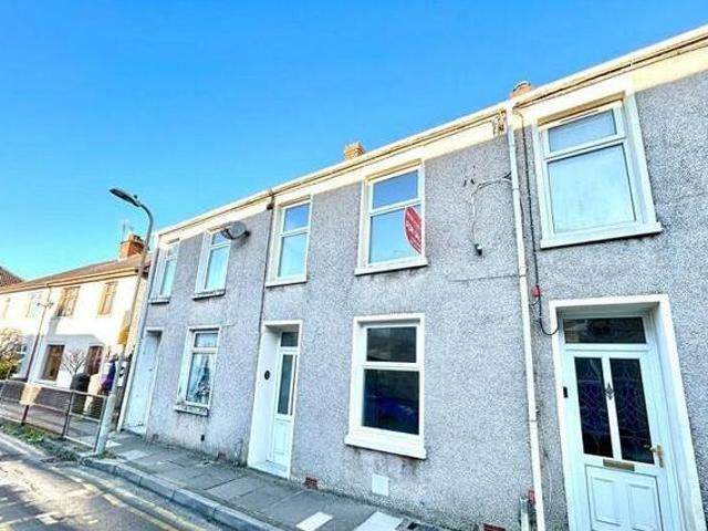 House for sale in Mid Glamorgan, Cymru / Wales