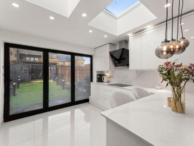 Cottage for sale in Northolt, Greater London