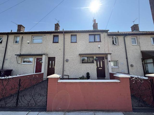 Terraced House for sale in Southdene
