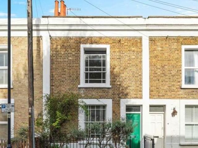 House for sale in Lyons, Greater London