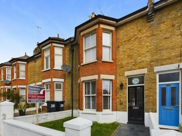 House for sale in Upton, Acol