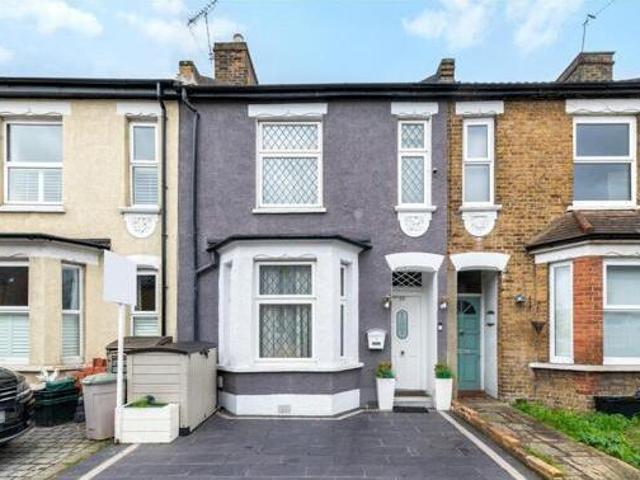 House for sale in Bromley Green, Ashford