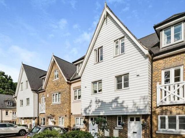 House for sale in Epping