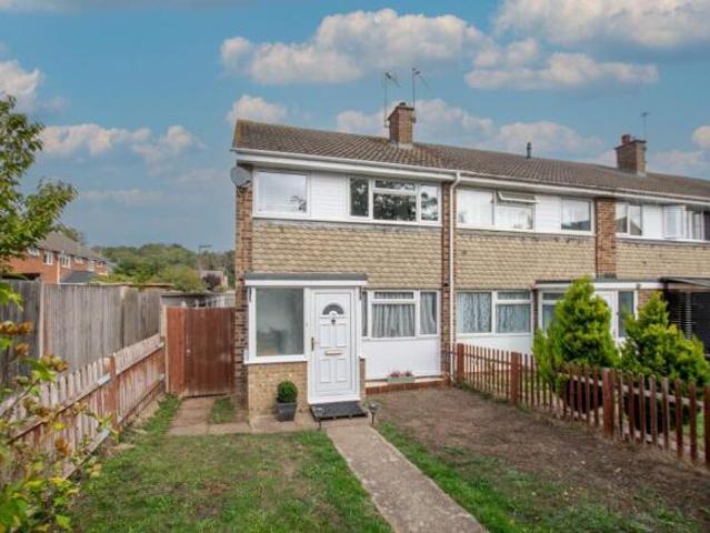 Cottage for sale in Guildford, Surrey