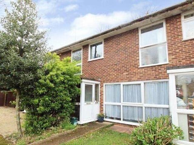 House for sale in Heol-las, Surrey