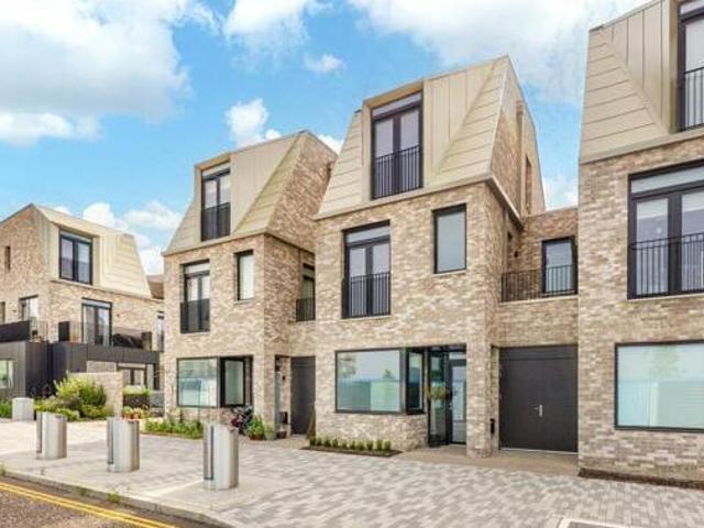 House for sale in Arbury, Cambridgeshire