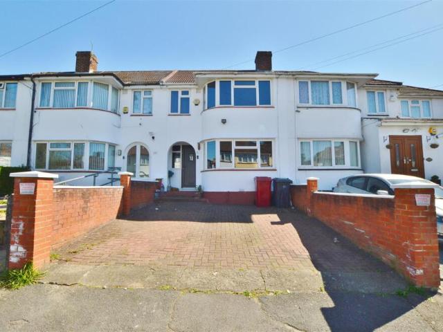 Terraced House for sale in Slough