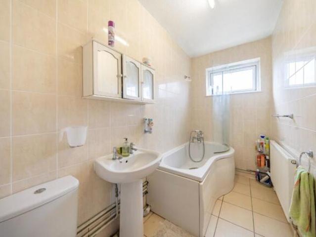 Cottage for sale in Cat Hill