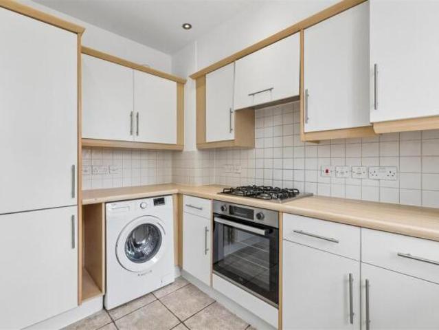 Cottage for sale in Cat Hill