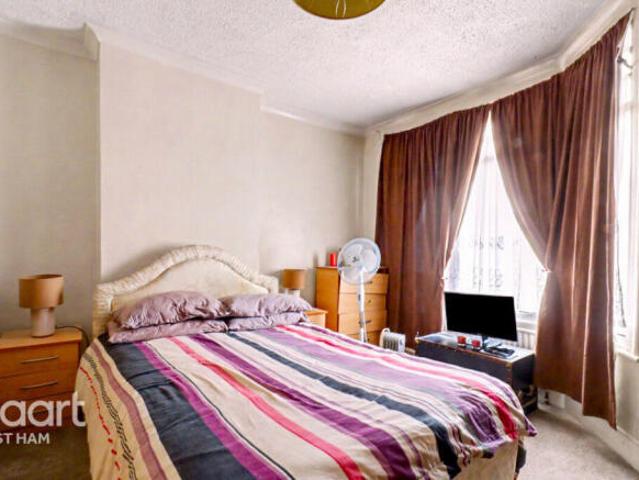 Cottage for sale in London Borough of Newham, Greater London