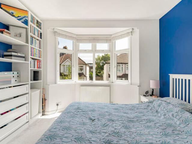 Cottage for sale in Cat Hill