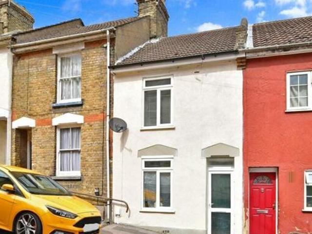House for sale in Chatham Docks, Chatham