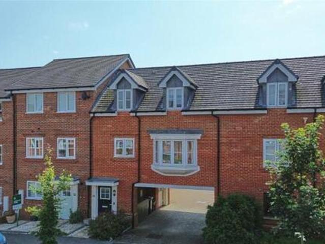 House for sale in Surrey