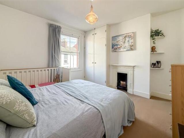 Cottage for sale in St Albans, Five Acres