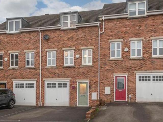 House for sale in Cleckheaton, West Yorkshire