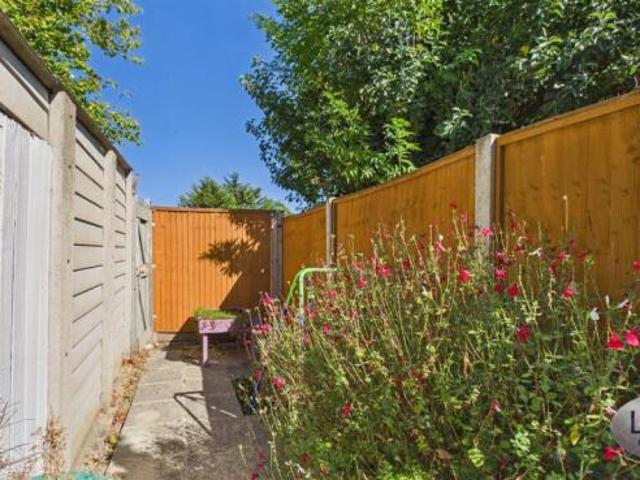 Cottage for sale in Enfield, Greater London