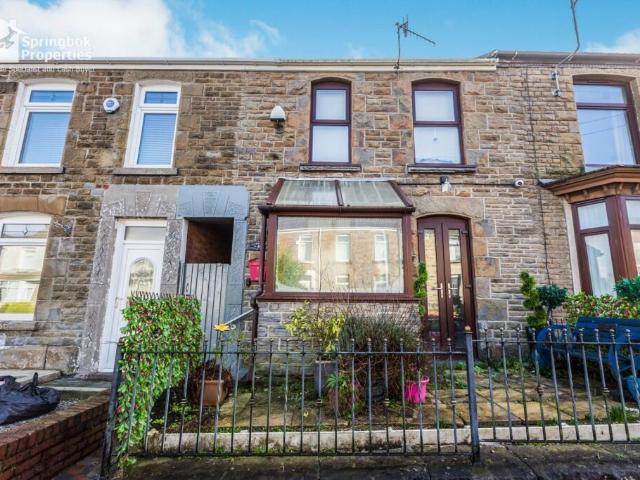 Terraced House for sale in Ynysforgan