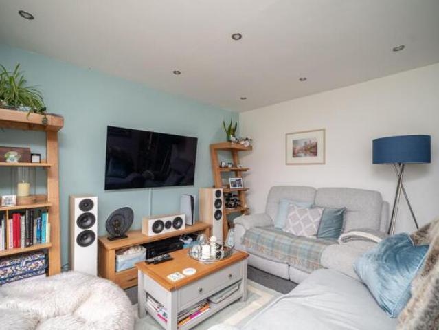 Cottage for sale in Caddington, Bedfordshire