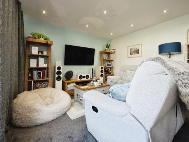 Cottage for sale in Caddington, Central Bedfordshire