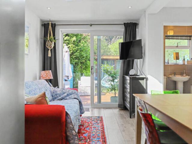 Cottage for sale in Florence Park, The Slade