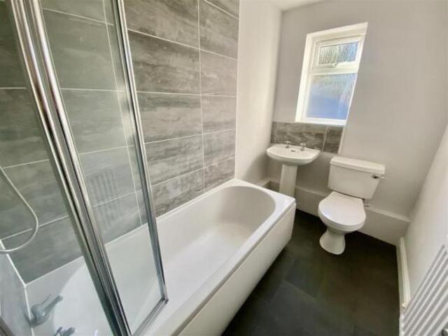 Cottage for sale in Gorse Hill, Trafford Park