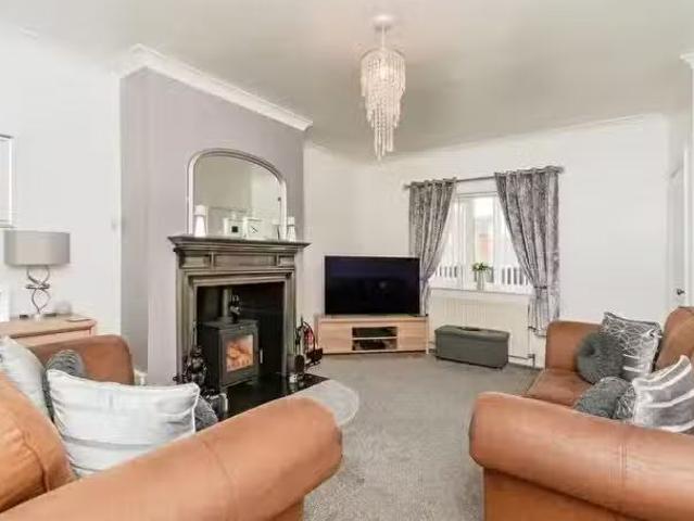 House for sale in Wentbridge
