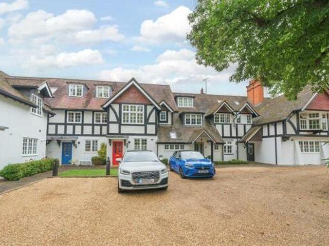 House for sale in Crowthorne