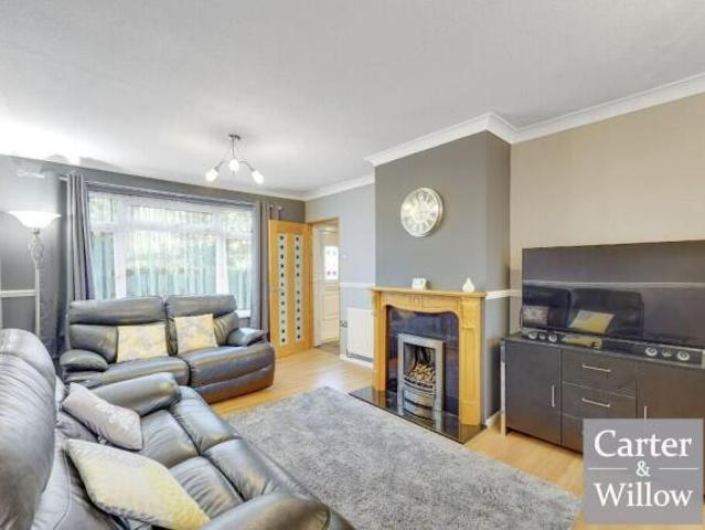Cottage for sale in Barking, Greater London