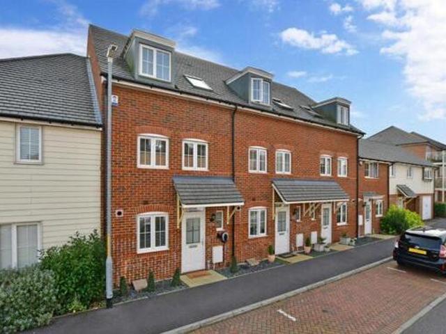 House for sale in Stone, Dartford